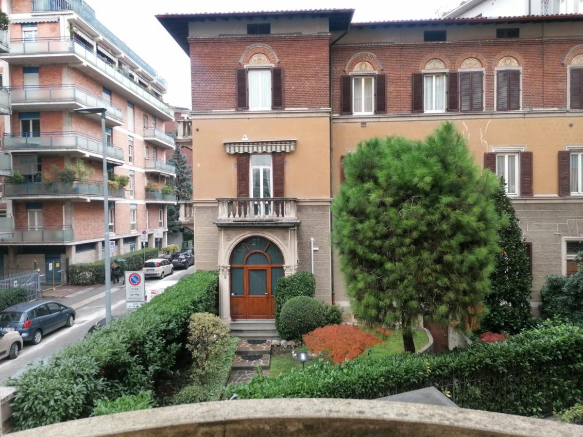Bed And Bike - Bergamo Dream House Panzió Kültér fotó